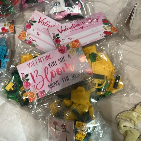 Off Brand Lego Roses - Picture 2 of 2
